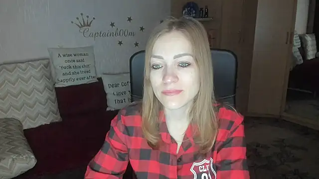 Tiffany Bates online show from 11/05/25, 03:31