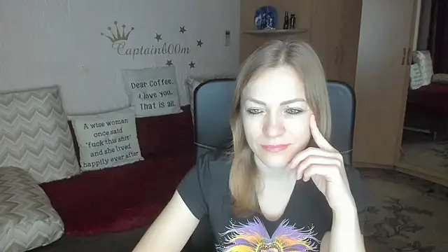 Tiffany Bates online show from 11/19/25, 03:39