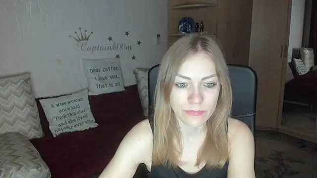 Tiffany Bates online show from 10/21/25, 03:17