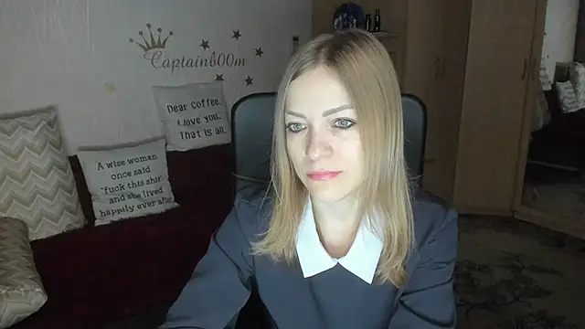 Tiffany Bates online show from 11/02/25, 03:11