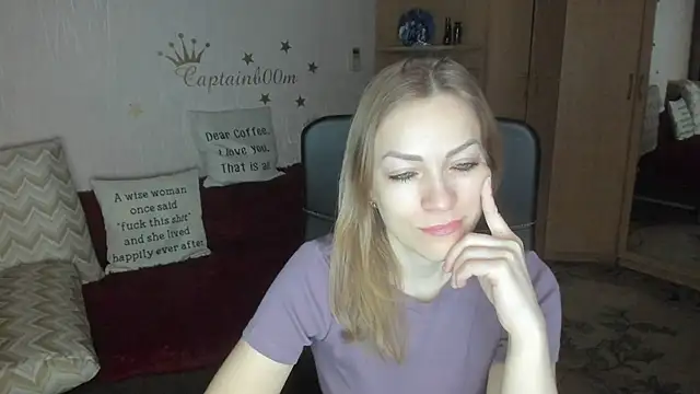 Tiffany Bates online show from 12/03/25, 03:29