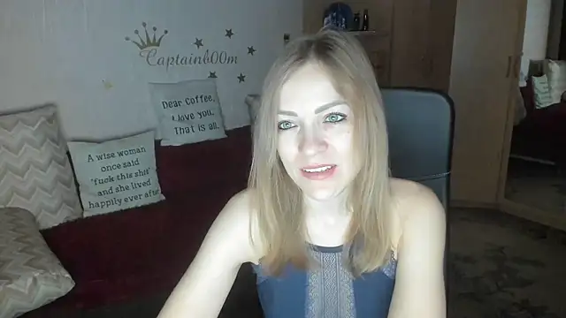 Tiffany Bates online show from 10/31/25, 03:25