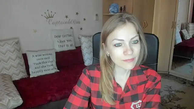 Tiffany Bates online show from 09/29/25, 09:49