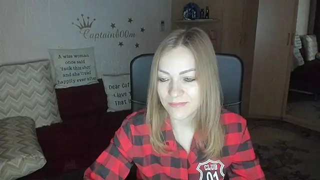 Tiffany Bates online show from 11/08/25, 03:54