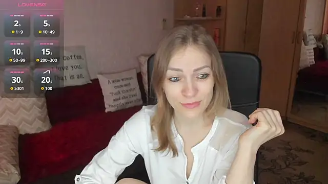 Snapshot of Tiffany_Bates chatting on 04/18/26, 11:12 Tiffany Bates online show from 04/18/26, 11:12