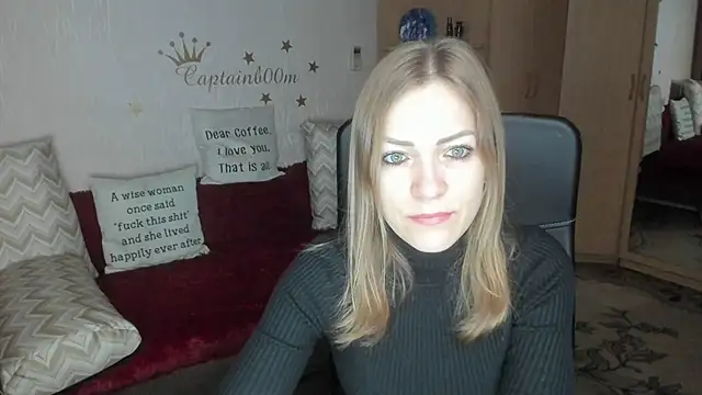 Tiffany Bates online show from 11/25/25, 03:18