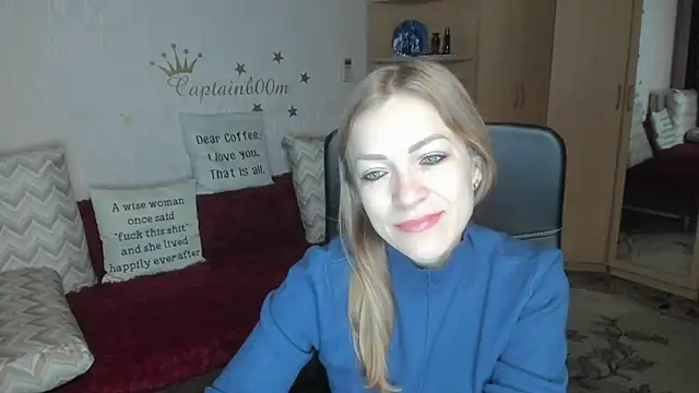 Tiffany Bates online show from 10/06/25, 03:19