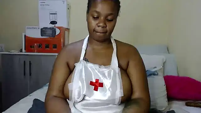 Snapshot of HORNYMELONS22xx chatting on 10/11/25, 03:18 HORNYMELONS22xx online show from 10/11/25, 03:18