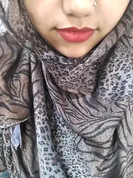 Snapshot of Miss_Rose__ chatting on 06/11/26, 08:00 Miss Rose online show from 06/11/26, 08:00