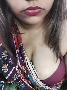 Miss Rose   online show from 11/03/25, 06:18