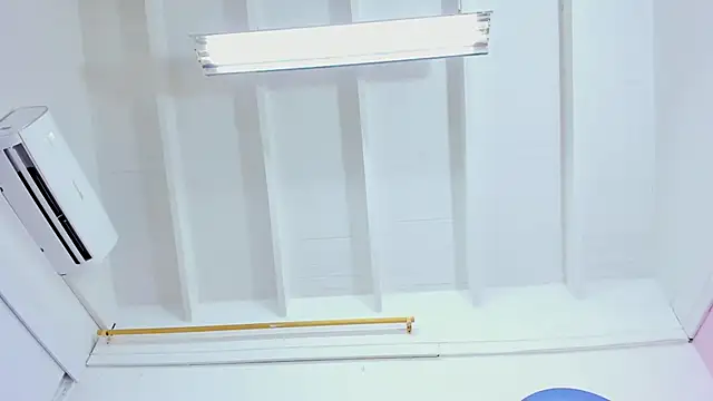 melevansxs online show from 11/12/25, 08:34