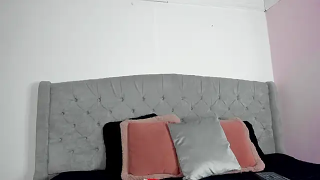 melevansxs online show from 12/16/25, 09:30