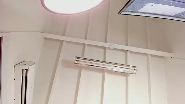 melevansxs online show from 11/30/25, 09:37