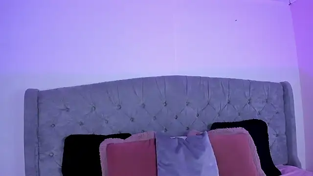 melevansxs online show from 02/23/26, 04:36