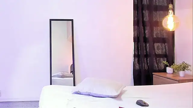 KelaniSilva online show from 04/18/26, 07:07