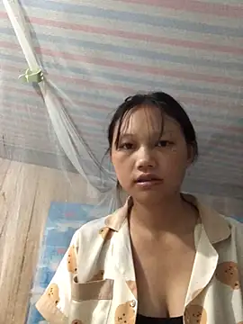 Snapshot of khatvong chatting on 10/04/25, 03:30 khatvong online show from 10/04/25, 03:30