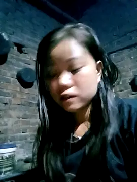 Snapshot of Samyy_xx chatting on 12/19/25, 10:45 Samyy xx online show from 12/19/25, 10:45