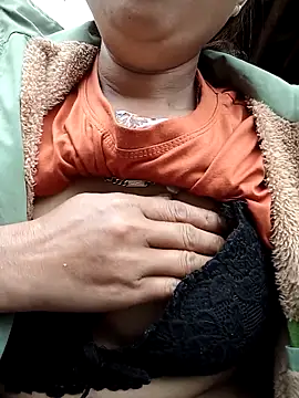 Snapshot of Samyy_xx chatting on 02/12/26, 04:34 Samyy xx online show from 02/12/26, 04:34