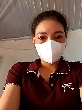 Snapshot of Phiny_xx chatting on 10/05/25, 12:23 Phiny xx online show from 10/05/25, 12:23