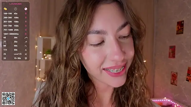 Snapshot of KeilaJeschon chatting on 11/08/25, 04:16 KeilaJeschon online show from 11/08/25, 04:16