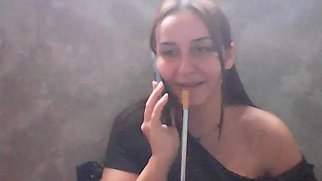 Snapshot of Venoraye chatting on 10/25/25, 10:25 Venoraye online show from 10/25/25, 10:25