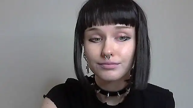 Snapshot of Paradoxy_ chatting on 10/05/25, 06:20 Paradoxy online show from 10/05/25, 06:20