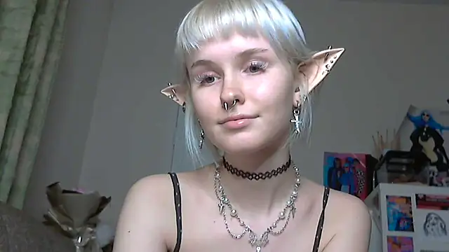 Snapshot of Paradoxy_ chatting on 12/16/25, 07:51 Paradoxy online show from 12/16/25, 07:51