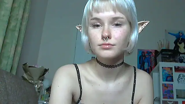 Snapshot of Paradoxy_ chatting on 12/03/25, 08:30 Paradoxy online show from 12/03/25, 08:30