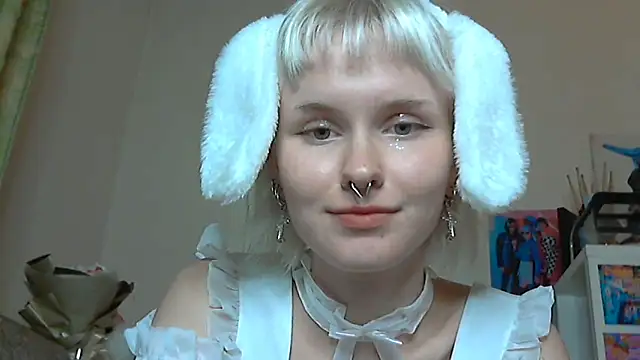 Snapshot of Paradoxy_ chatting on 10/12/25, 08:32 Paradoxy online show from 10/12/25, 08:32