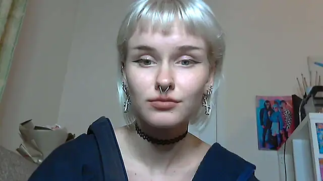 Snapshot of Paradoxy_ chatting on 10/11/25, 08:54 Paradoxy online show from 10/11/25, 08:54