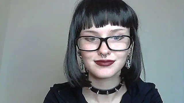 Snapshot of Paradoxy_ chatting on 10/26/25, 07:14 Paradoxy online show from 10/26/25, 07:14