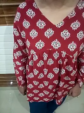 Snapshot of Minakshi_677 chatting on 12/17/25, 04:56 Minakshi 677 online show from 12/17/25, 04:56