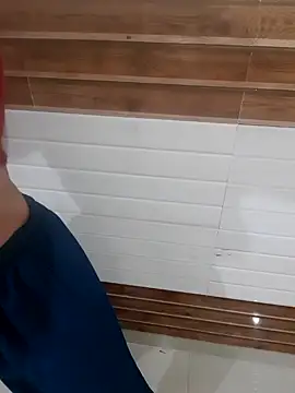 Snapshot of Minakshi_677 chatting on 11/19/25, 12:32 Minakshi 677 online show from 11/19/25, 12:32