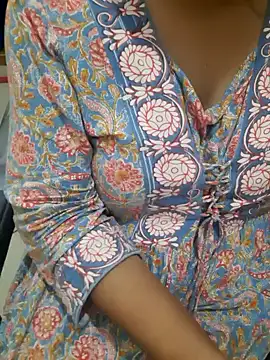 Snapshot of Minakshi_677 chatting on 10/04/25, 05:36 Minakshi 677 online show from 10/04/25, 05:36