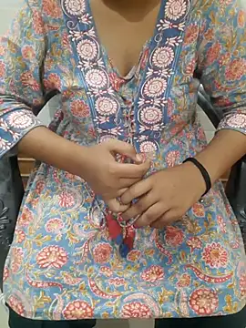 Snapshot of Minakshi_677 chatting on 10/01/25, 07:02 Minakshi 677 online show from 10/01/25, 07:02