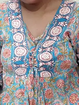 Snapshot of Minakshi_677 chatting on 10/06/25, 02:57 Minakshi 677 online show from 10/06/25, 02:57