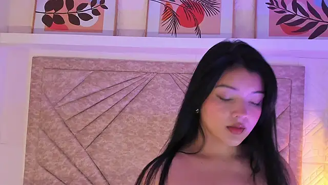 EmmaBlossom online show from 12/15/25, 12:33