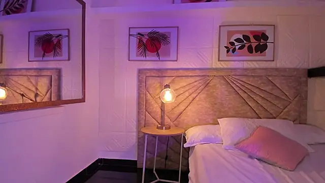 EmmaBlossom online show from 03/06/26, 12:44