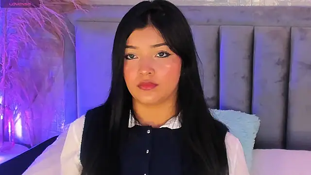 EmmaBlossom online show from 10/30/25, 07:33