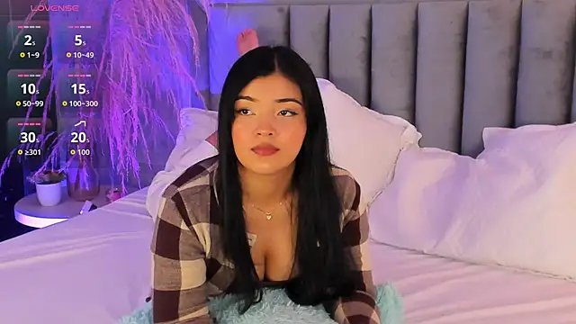 EmmaBlossom online show from 11/05/25, 07:28