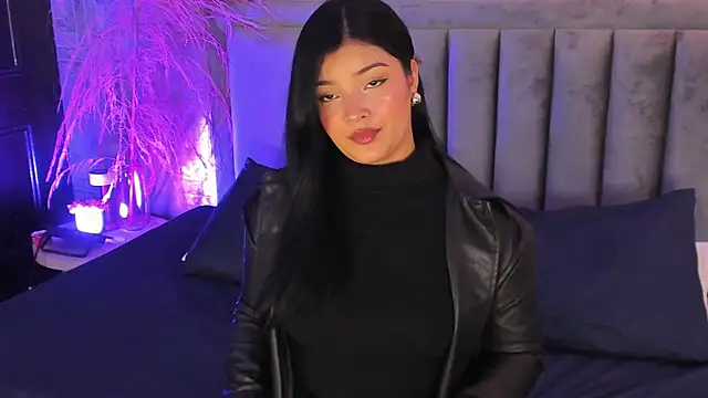 EmmaBlossom online show from 10/27/25, 07:04