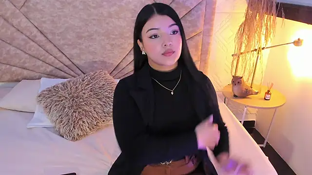 EmmaBlossom online show from 12/16/25, 12:42