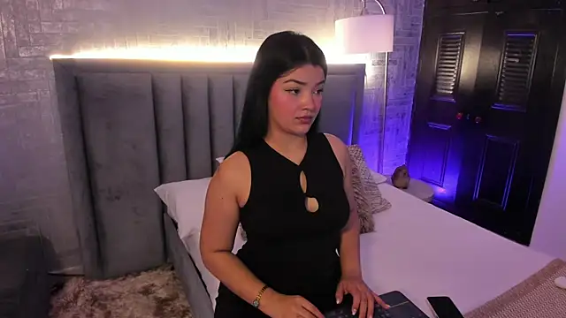 EmmaBlossom online show from 06/14/26, 01:01