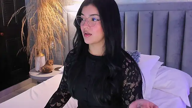 EmmaBlossom online show from 04/18/26, 12:18