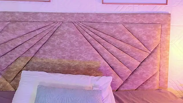 EmmaBlossom online show from 02/11/26, 01:22