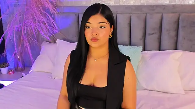 EmmaBlossom online show from 11/07/25, 07:18