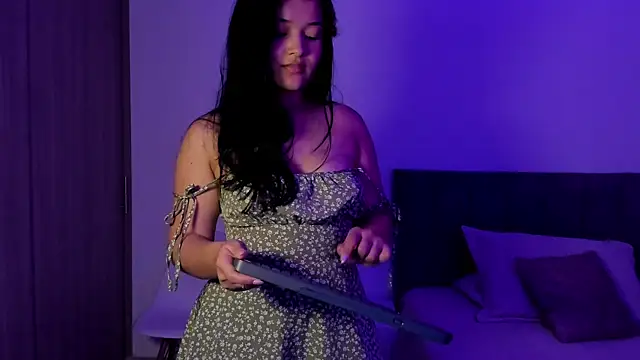 EmmaBlossom online show from 07/08/26, 04:35