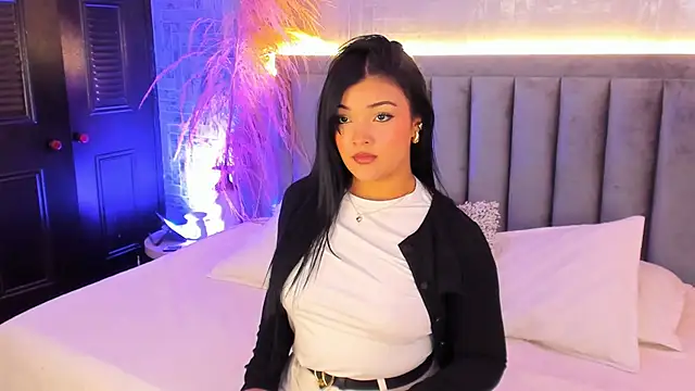 EmmaBlossom online show from 11/28/25, 07:25