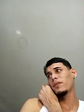 Snapshot of Pingasaboy20 chatting on 11/06/25, 07:07 Pingasaboy20 online show from 11/06/25, 07:07