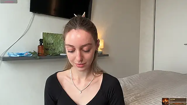 SophieBelll online show from 11/27/25, 11:32